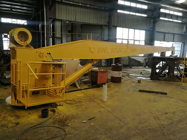 30kN10M Hydraulic Slewing Crane Painting.jpg